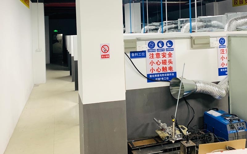 焊工實(shí)操室一角（半自動(dòng)等離子切割）